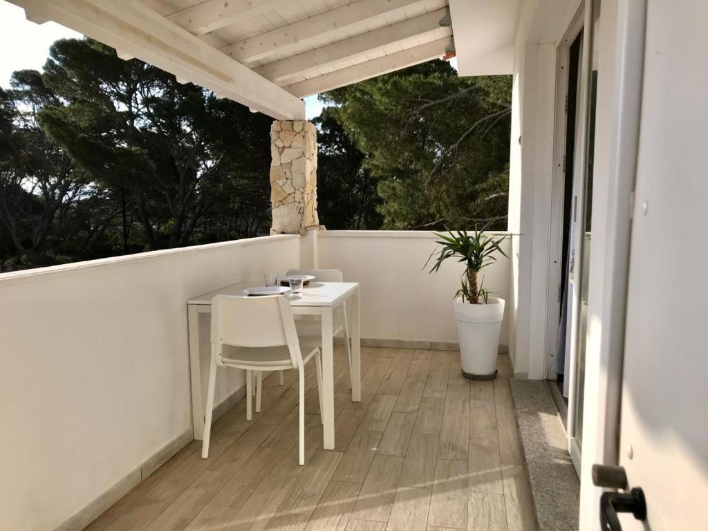 Case Vacanze "Bianco Mare" Porto Pino Exterior photo