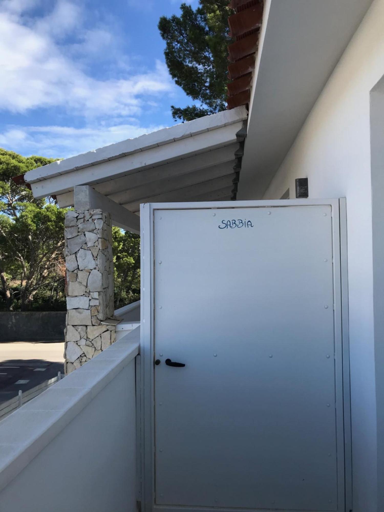 Case Vacanze "Bianco Mare" Porto Pino Room photo